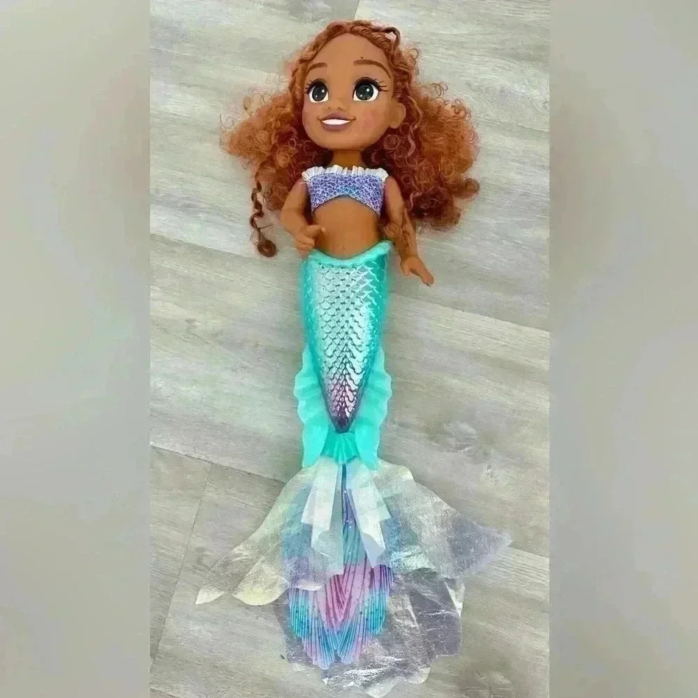 Sparkling Mermaid Doll With Light Up Tail Kids Play Toy